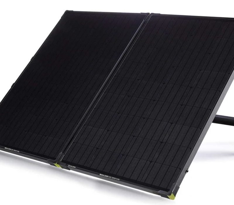 Goal Zero Boulder 200 watt solar panel brief case (front)